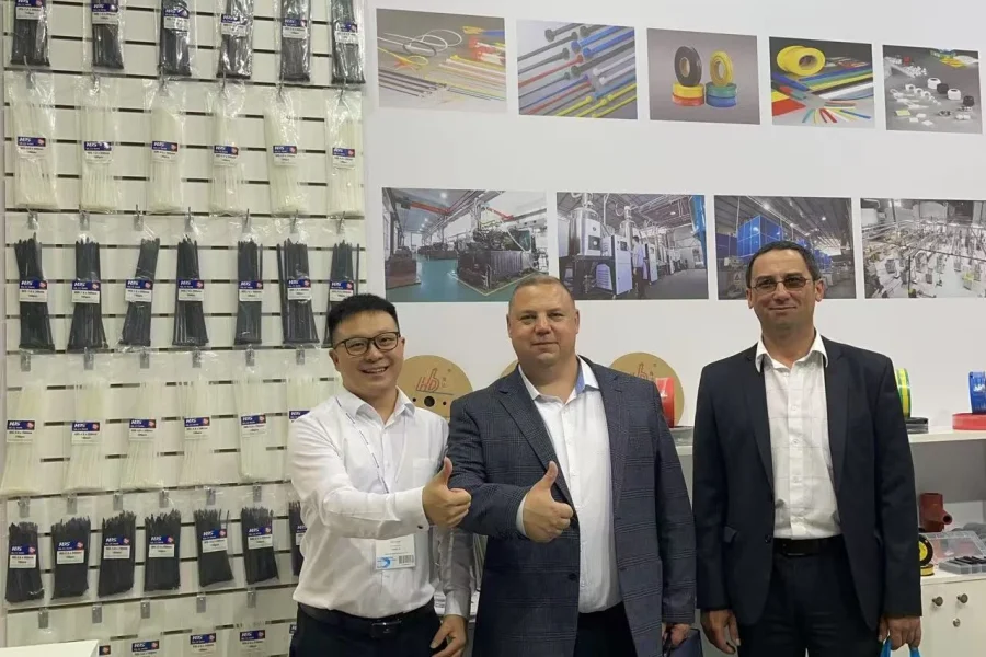 6f63e03fc25904ecec30ef80ce09b320